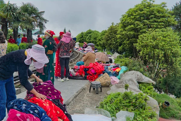 Darjeeling Bengale Occidental Inde 2023 Touristes Qui Achètent Des Produits — Photo