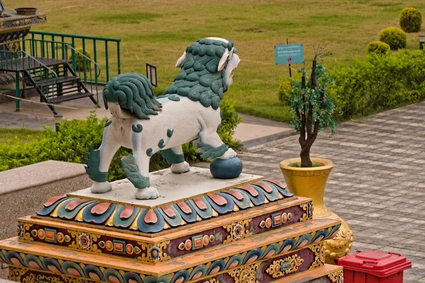 2023 Siliguri West Bengaalse India Azië Standbeeld Geplaatst Buiten Boeddhistische — Stockfoto