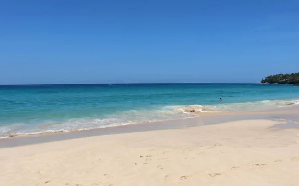 Warme Wellen Eines Tropischen Strandes Waschen Den Sand — Stockfoto
