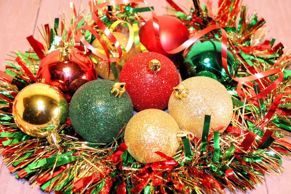 クリスマスと新年 クリスマスキャンドルやクリスマスツリーの装飾 新年の装飾 — ストック写真