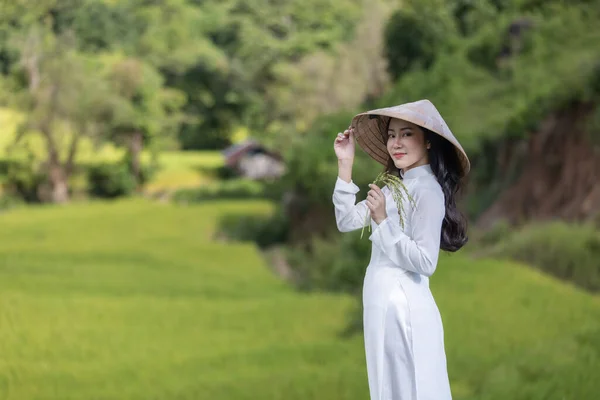 thai traditional woman in traditional dress