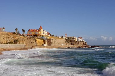 Estoril, Portekiz - 25 Ekim: Estoril, Portekiz 'de Sonbaharda Atlantik Kıyısı 25 Ekim 2022