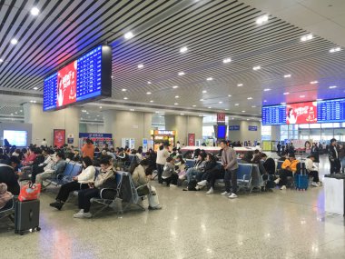 Changzhou Kuzey Tren İstasyonu, Changzhou - 4 Nisan 2025 Çin - JPG Dosyası Olarak Stock Image