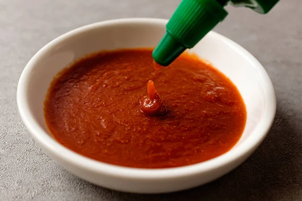 Sriracha Con Salsa Agridulce —  Fotos de Stock