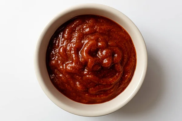 Sos Sriracha Białym Tle — Zdjęcie stockowe