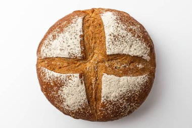 Beyaz arka planda Campagne ekmeği