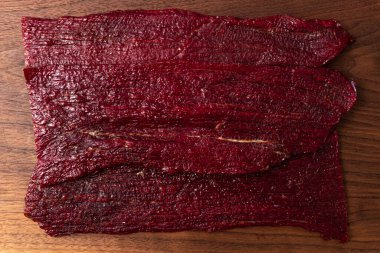 Salamura edilmiş sığır eti ve kurutulmuş kurutulmuş et.