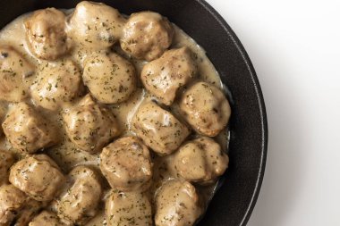 Beyaz arkaplanda Kttbullar