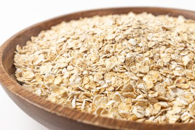 Beyaz arkaplanda yulaf ezmesi