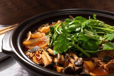 Maydanozlu ve sebzeli Kalguksu.