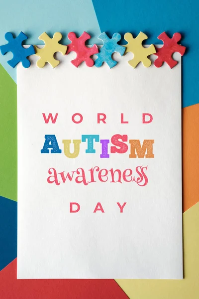 День Осознания Аутизма Апреля Всемирный День Аутизма Рамка Кусочками Головоломки — стоковое фото