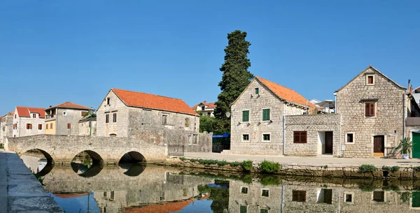 Taş Köprü Vrboska Köyündeki Eski Tarihi Evler Hvar Adası Dalmaçya — Stok fotoğraf