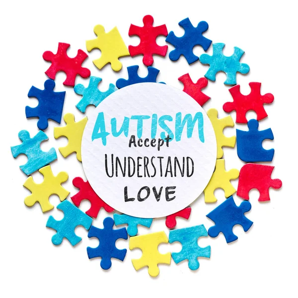 Campaña Concientización Sobre Autismo Texto Aceptar Comprender Amor Marco Círculo — Foto de Stock