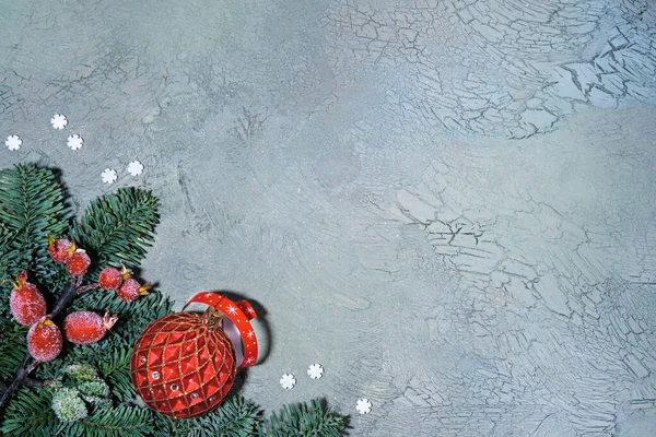 Julebaggrund Flad Med Gran Kviste Dekoreret Med Røde Rowan Bær - Stock-foto