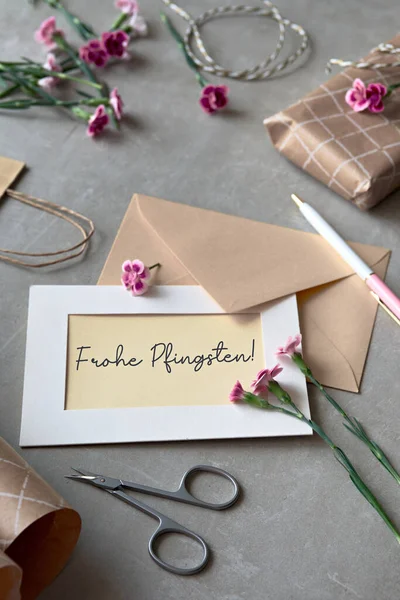 Texto Frohe Phingsten Significa Feliz Pentecostes Língua Alemã Envelope Cartão — Fotografia de Stock