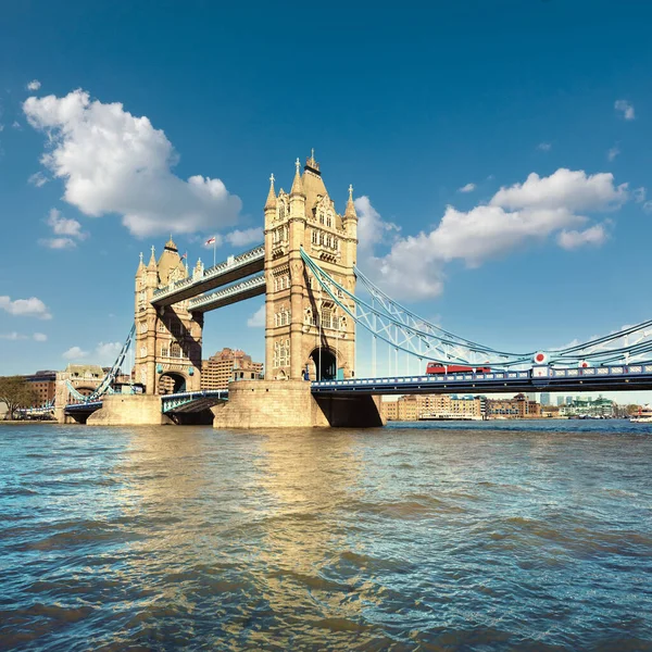 Tower Bridge Londres Inglaterra Día Soleado — Foto de Stock
