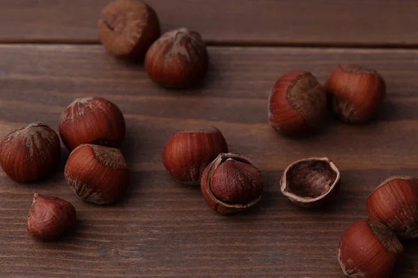 Heap Hazelnuts Closeup Wooden Table — Stock Photo, Image