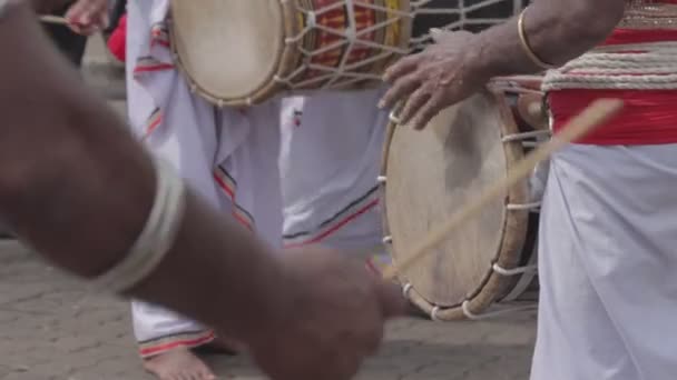Dark Skinned Asian Drummer Makes Drumming Tunes Beraya Which Typical — Vídeo de Stock