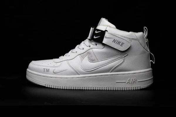 Κίεβο Ουκρανία Σεπτεμβρίου 2023 Nike Air Force White Sneakers Προϊόν — Φωτογραφία Αρχείου