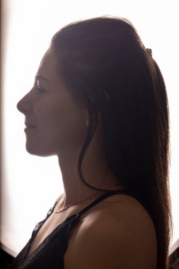 bir dövmeli bir kız.