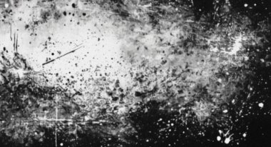 Siyah ve beyaz grunge arka planı dramatik etki yaratıyor