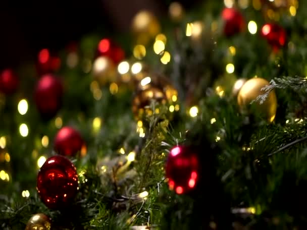 Navidad Bauble Primer Plano Fondo Noche Mágica Luz Reflexión — Vídeos de Stock