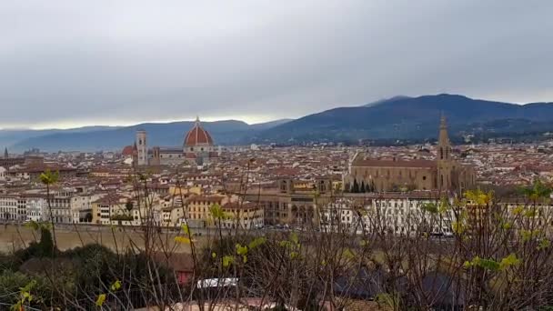フィレンツェイタリア丘の上ルネサンス建築から美しい空中パノラマスローモーションビデオ — ストック動画