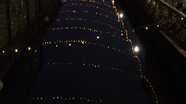 Mailand Italien Naviglio Grande Kanal Hippe Nachtbereich Mit Weihnachtsbeleuchtung Dekoration — Stockvideo
