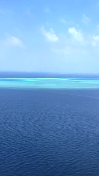Malediven Eilanden Uitzicht Watervliegtuig Opstijgen Verticale Video — Stockvideo