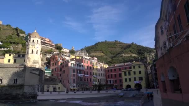 Vernazza Spezia Itália Pequeno Pescador Cidade Atração Turística Casas Coloridas — Vídeo de Stock
