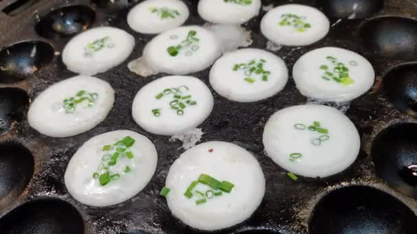전통적인 쌀가루 팬케이크 카노미 코코넛 — 비디오