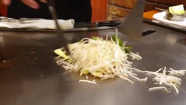 Chef Slicing Cooking Wagyu Kobe Beef Steak Teppanyaki Metal Plate — Stock Video