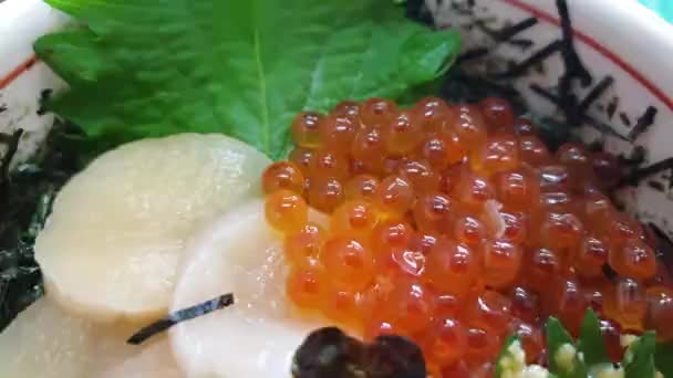Hakodate Slavné Čerstvé Mořské Plody Nad Rýže Hotate Ikura Uni — Stock video