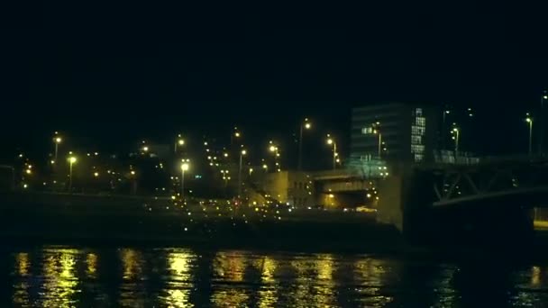 Ungarn Nacht Kreuzfahrt Attraktion Entlang Der Donau Schöne Hauptstadt Illumination — Stockvideo