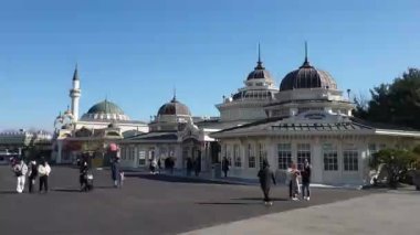 Güney Kore - 7 Aralık 2023 Everland tema parkı Avrupa tarzı Kış Gezgini İnsanları İnşa Etme
