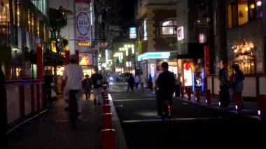 Osaka, Japonya. 5 Mayıs 2023 Namba dotonburi. Gece yarısı Osaka şehir merkezi.