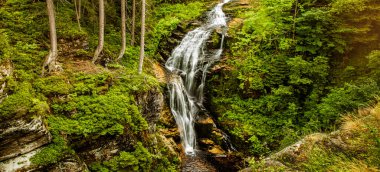 Dağlarda şelale - Kamienczyka şelalesi - Szklarska Poreba - Polonya