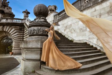 Şık, elbise, kadın, akşam, moda, model, cazibe, uzun, moda, Paris, şık, seksi, tanrıça, elbise, yaz, zarafet, şık, dantel, lüks, karnaval, güzellik, yüksek, şehir, prenses, şehvet, şehvet, bayan, bacaklar, açık hava, uçuş, cazibe, moda, klas, blo