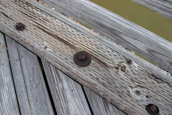 木制桥板螺栓关闭旧 高质量的照片 — 图库照片