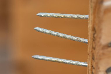 Gümüş ahşap çiviler ahşap manzaraya çok yakın. Yüksek kalite fotoğraf