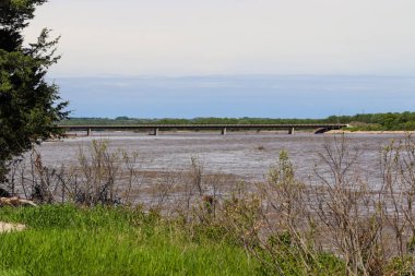 Lynch Nebraska yakınlarındaki Niobrara Nehri Missouri Nehri. Yüksek kalite fotoğraf