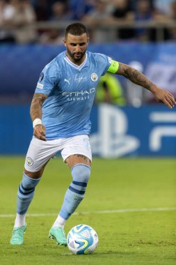 Atina, Yunanistan - 16 Ağustos 2023: Manchester City Kyle Walker 'ın oyuncusu UEFA Süper Kupa Finali' nde Manchester City ile Sevilla arasında oynanan Stadyum Karaiskakis, Pire 'de maç yapıyor