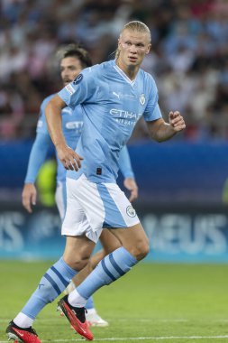 Atina, Yunanistan - 16 Ağustos 2023: Manchester City Erling Haaland 'ın oyuncusu Manchester City ile Sevilla arasında oynanan UEFA Süper Kupa Finali' nde eylem halinde