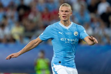 Atina, Yunanistan - 16 Ağustos 2023: Manchester City Erling Haaland 'ın oyuncusu Manchester City ile Sevilla arasında oynanan UEFA Süper Kupa Finali' nde eylem halinde