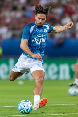 Atina, Yunanistan - 16 Ağustos 2023: Manchester City Jack Grealish 'in oyuncusu, Manchester City ile Sevilla arasında oynanan UEFA Süper Kupa Finali sırasında, Pire' nin Stadyumu Karaiskakis kentinde maç yapıyor.