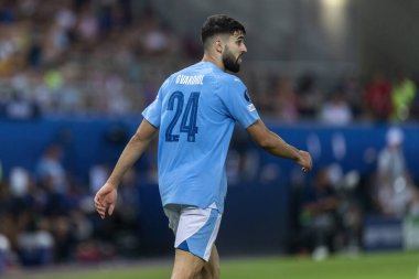 Atina, Yunanistan - 16 Ağustos 2023: Manchester City Josko Gvardiol 'un oyuncusu Manchester City ile Sevilla arasında oynanan UEFA Süper Kupa Finali' nde eylem halinde