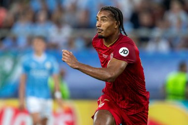 Atina, Yunanistan - 16 Ağustos 2023: Manchester City ile Sevilla arasındaki UEFA Süper Kupa Finali sırasında Pire 'nin Karaiskakis Stadyumu' nda oynanan Loic Bade oyuncusu