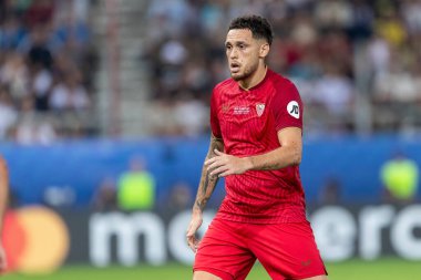 Atina, Yunanistan - 16 Ağustos 2023: Lucas Ocampos 'un oyuncusu UEFA Süper Kupa Finali' nde Manchester City ile Sevilla arasında oynanan Stadyum Karaiskakis, Pire 'de maç yapıyor