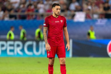 Atina, Yunanistan - 16 Ağustos 2023: Lucas Ocampos 'un oyuncusu UEFA Süper Kupa Finali' nde Manchester City ile Sevilla arasında oynanan Stadyum Karaiskakis, Pire 'de maç yapıyor