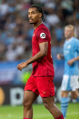 Atina, Yunanistan - 16 Ağustos 2023: Manchester City ile Sevilla arasındaki UEFA Süper Kupa Finali sırasında Pire 'nin Karaiskakis Stadyumu' nda oynanan Loic Bade oyuncusu